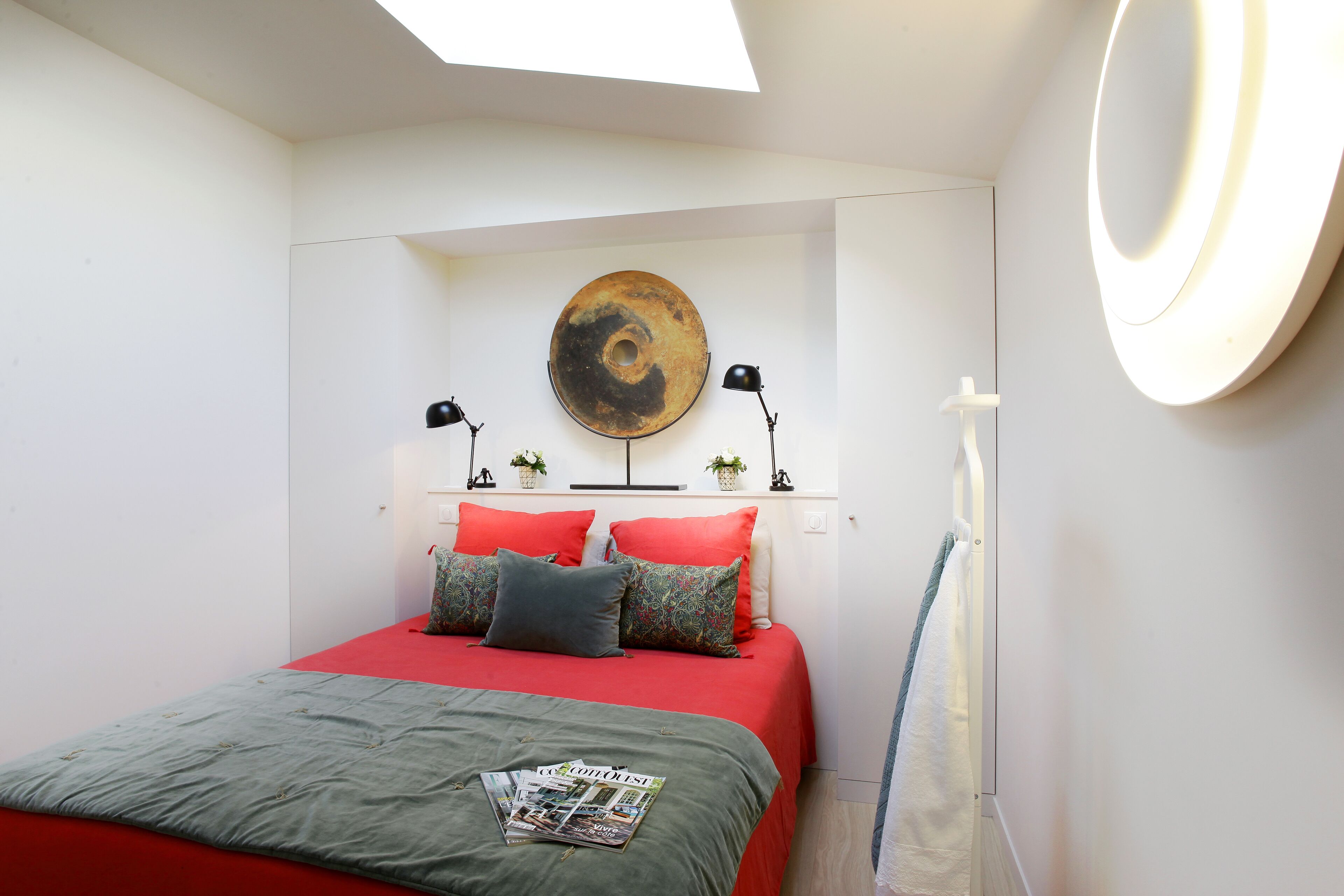 2 slaapkamers, een strijkplank/strijkijzer, reisbedje, gratis wifi