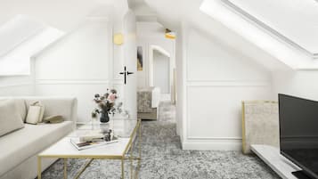 أغطية فراش متميزة وأسرّة سليكت كومفورت وميني بار وخزنة داخل الغرفة