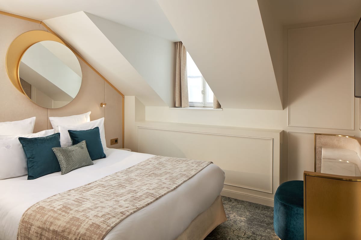 Kamer | 1 slaapkamer, luxe beddengoed, Select Comfort-bedden, een minibar