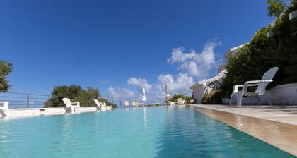 MAISON MARIE: the panoramic terrace on Vieste