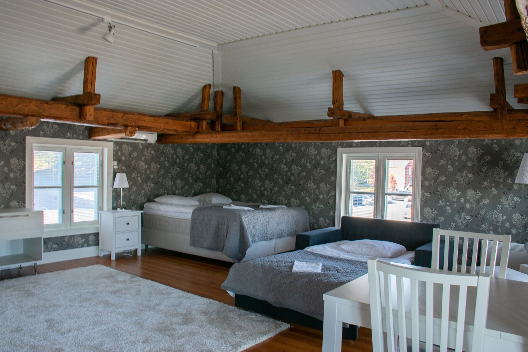 deluxe room | 1 bedroom, desk, laptop workspace, blackout curtains