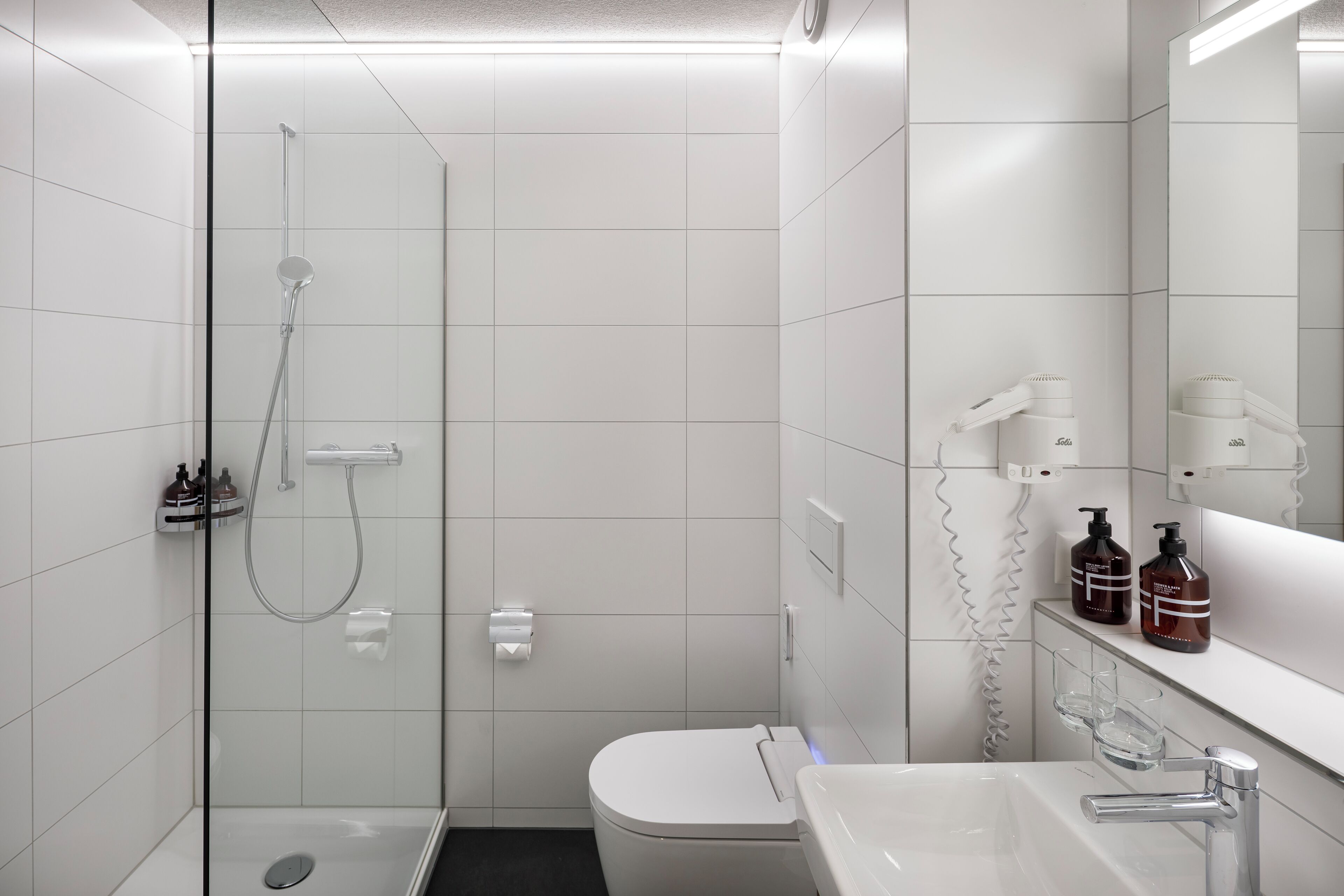 Small Double Room Grandlit | Salle de bain