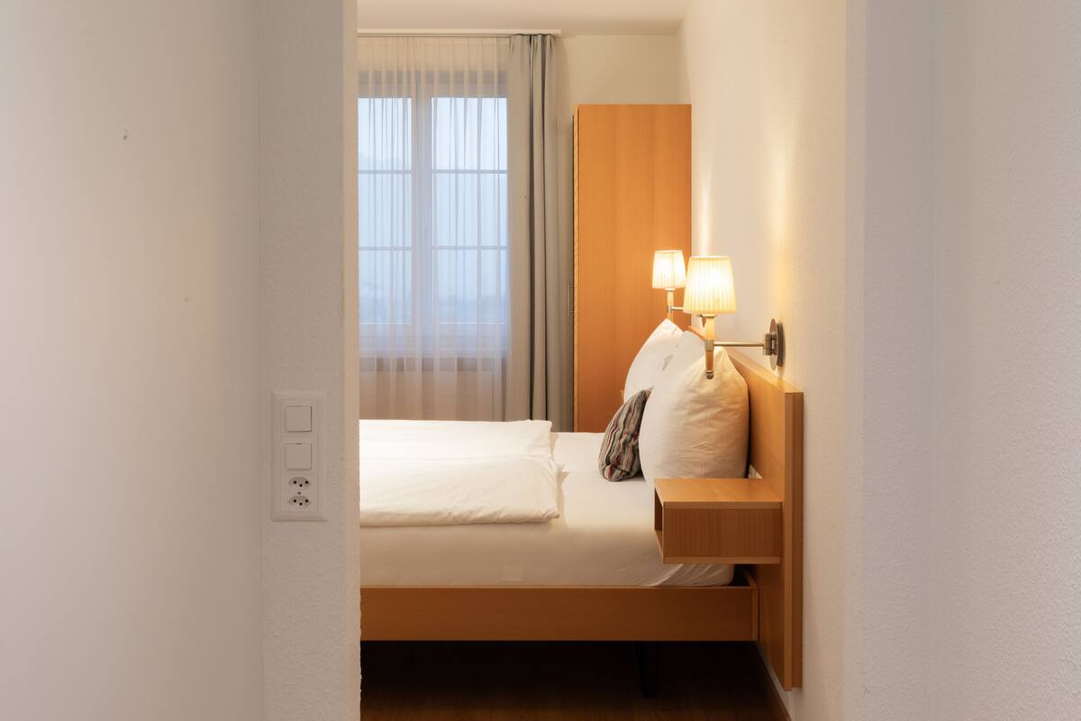 small double room grandlit | in-room safe, individually decorated, individually furnished, desk