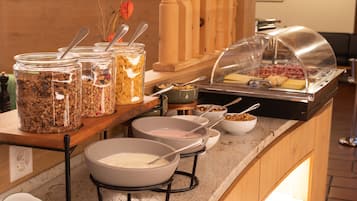 Petit déjeuner buffet compris tous les jours