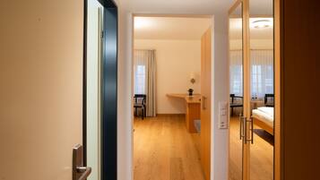 Premium Double Room | In-room safe, desk, iron/ironing board (on request), WiFi (free)