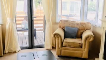 Casa móvil (8 A) | Sala de estar | Una televisión de pantalla plana