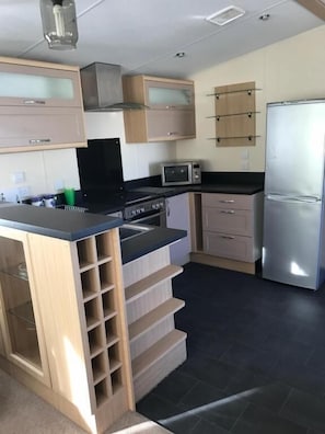 Mobile Home (Regal 11) | Private kitchen