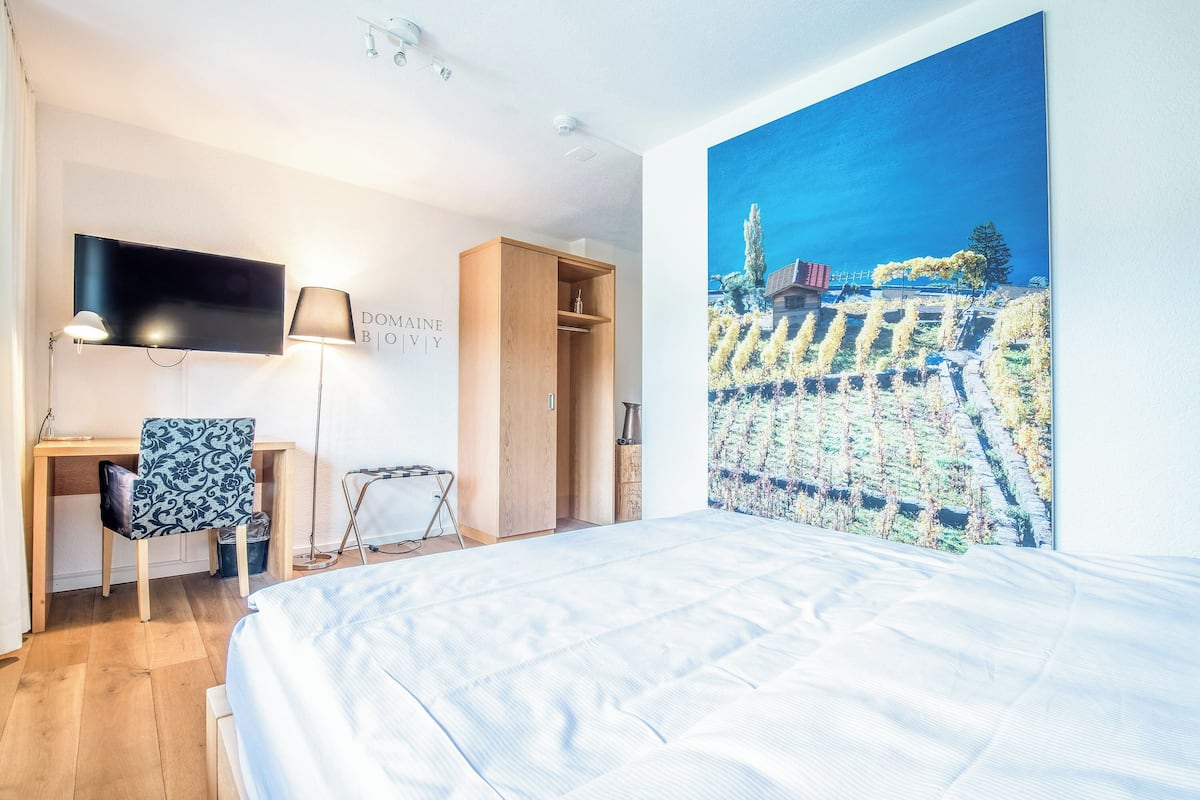 1 bedroom, in-room safe, desk, laptop workspace