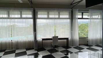 豪華共用宿舍, 多張床, 非吸煙房, 山景 | 高級寢具、羽絨被、特厚豪華床墊、獨特裝修