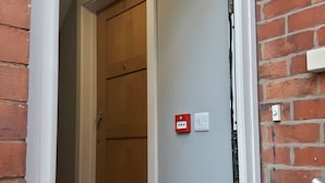 Unclassified image, 4 of 21, button