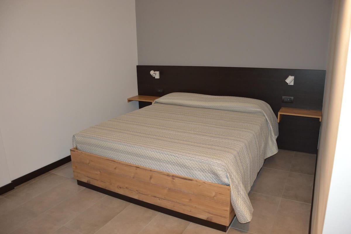 Dreibettzimmer (4) | Hochwertige Bettwaren, Betten mit Memory-Foam-Matratzen, Zimmersafe