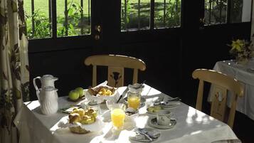 Desayuno continental incluido todos los días