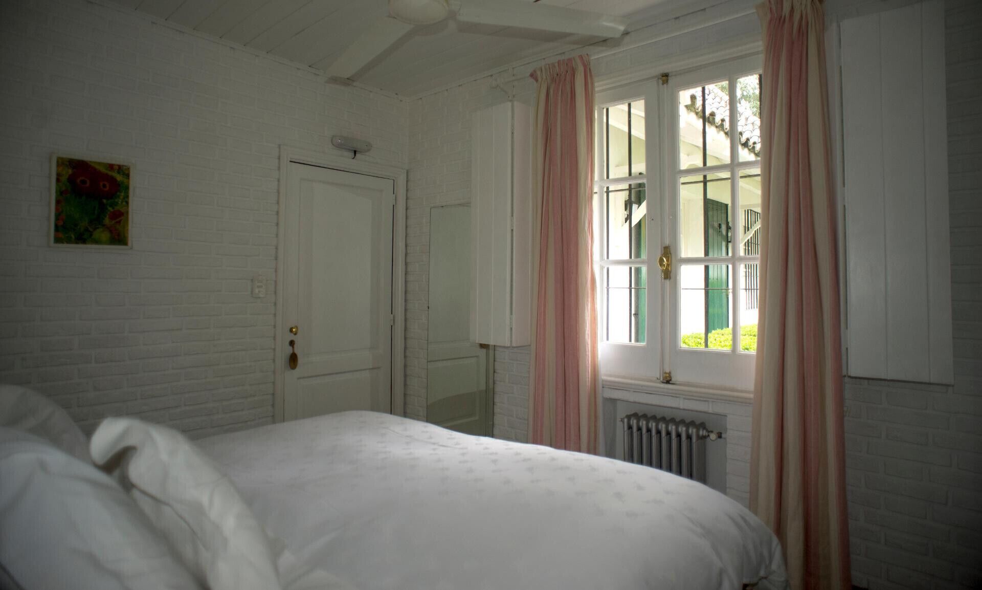 Premium bedding, in-room safe, individually decorated