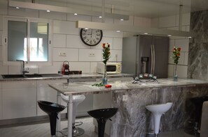Fridge, microwave, oven, stovetop - Your little paradise;) (ESPONDEILHAN)