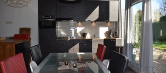 Luxury 6-8 pers. Detached house on a plot of approx. 800 sqm