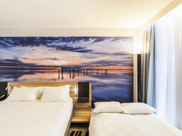 Standard Room, 1 Double Bed with Sofa bed | In-room safe, soundproofing, iron/ironing board, free WiFi - Novotel Leicester (Leicester)