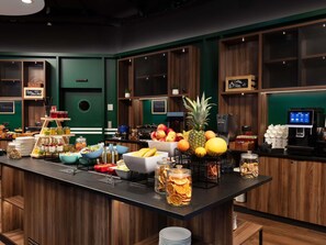 Buffet breakfast on weekends (PLN 69 per person)