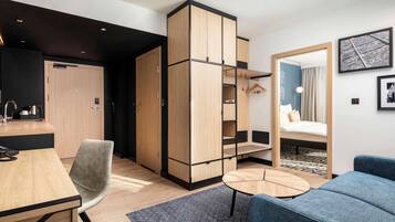 Apartament, 1 llit de matrimoni gran i sofà llit, cuina (Work & Relax area) | Minibar, caixa forta a l'habitació i escriptori