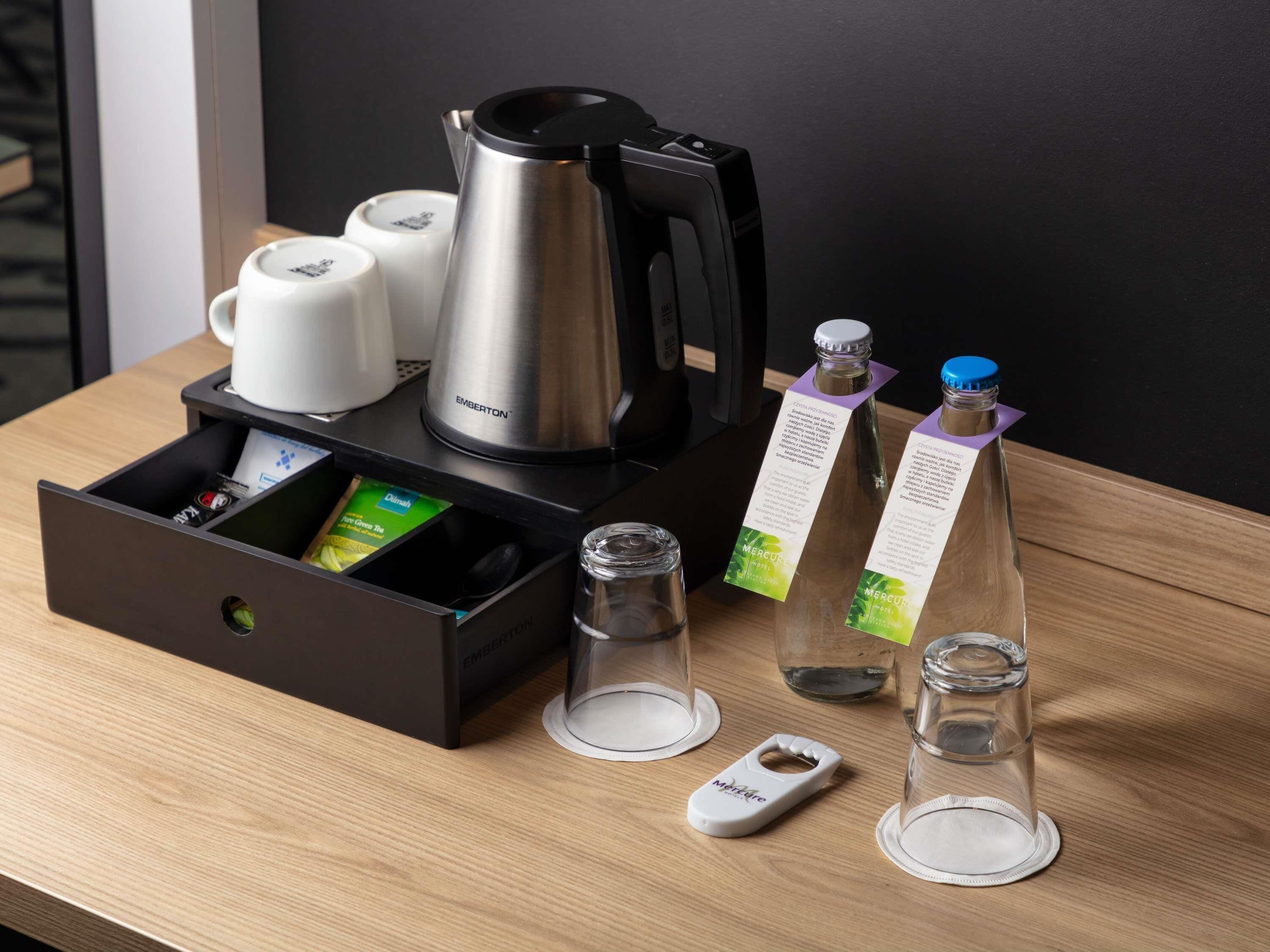 Minibar, caja fuerte, escritorio y sistema de insonorización