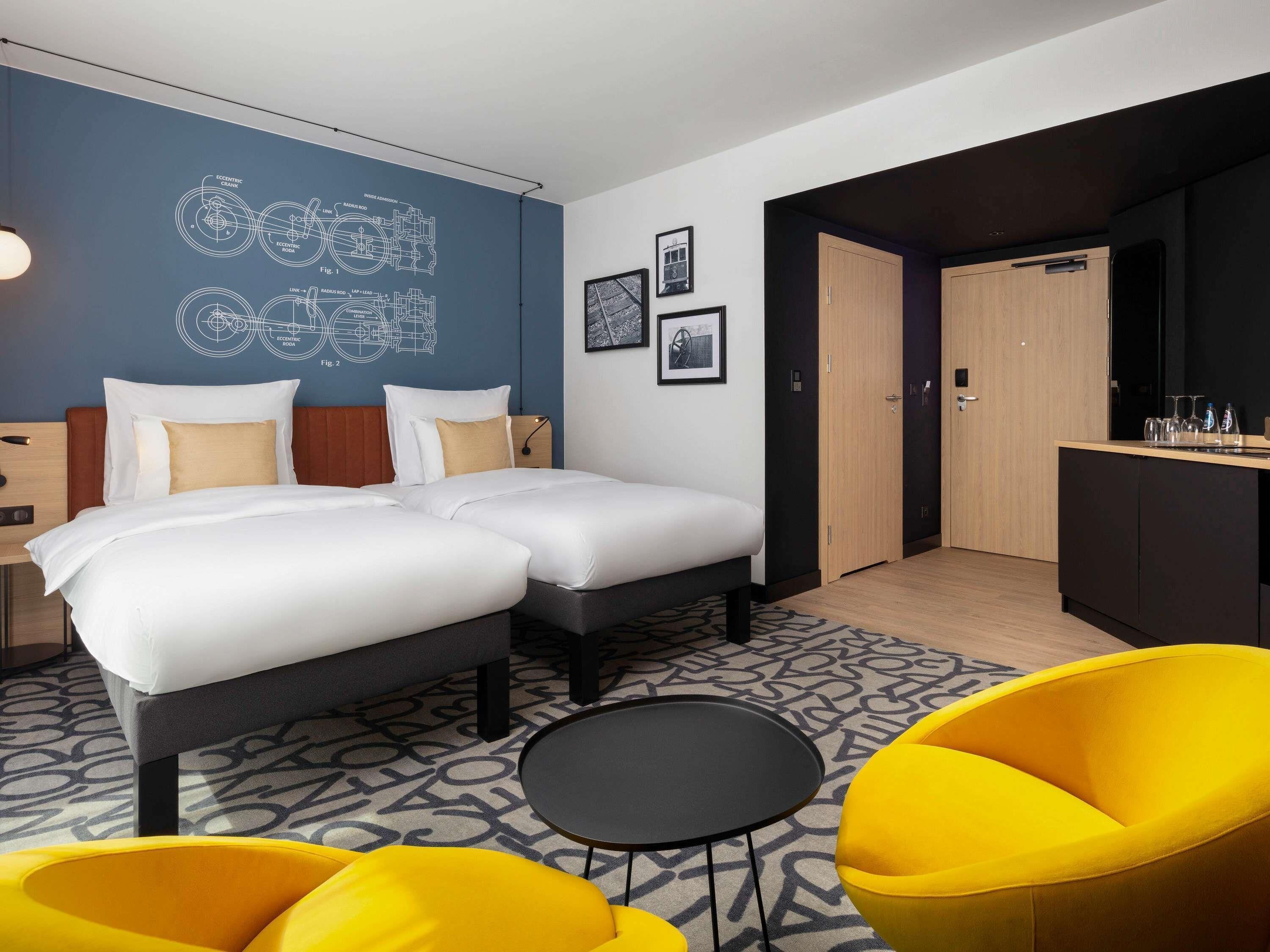 Minibar, in-room safe, desk, laptop workspace