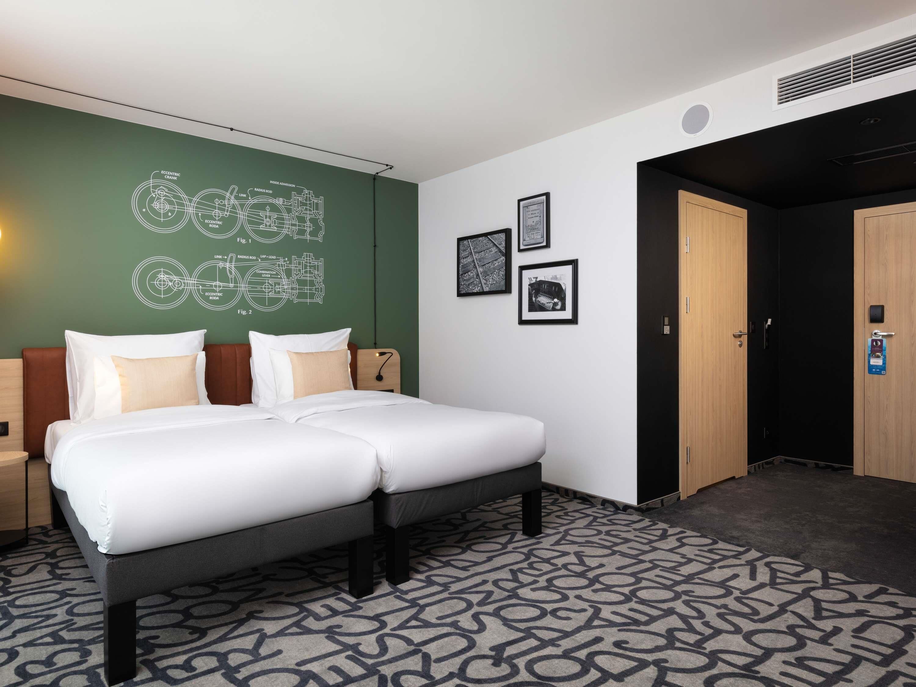 Minibar, in-room safe, desk, laptop workspace