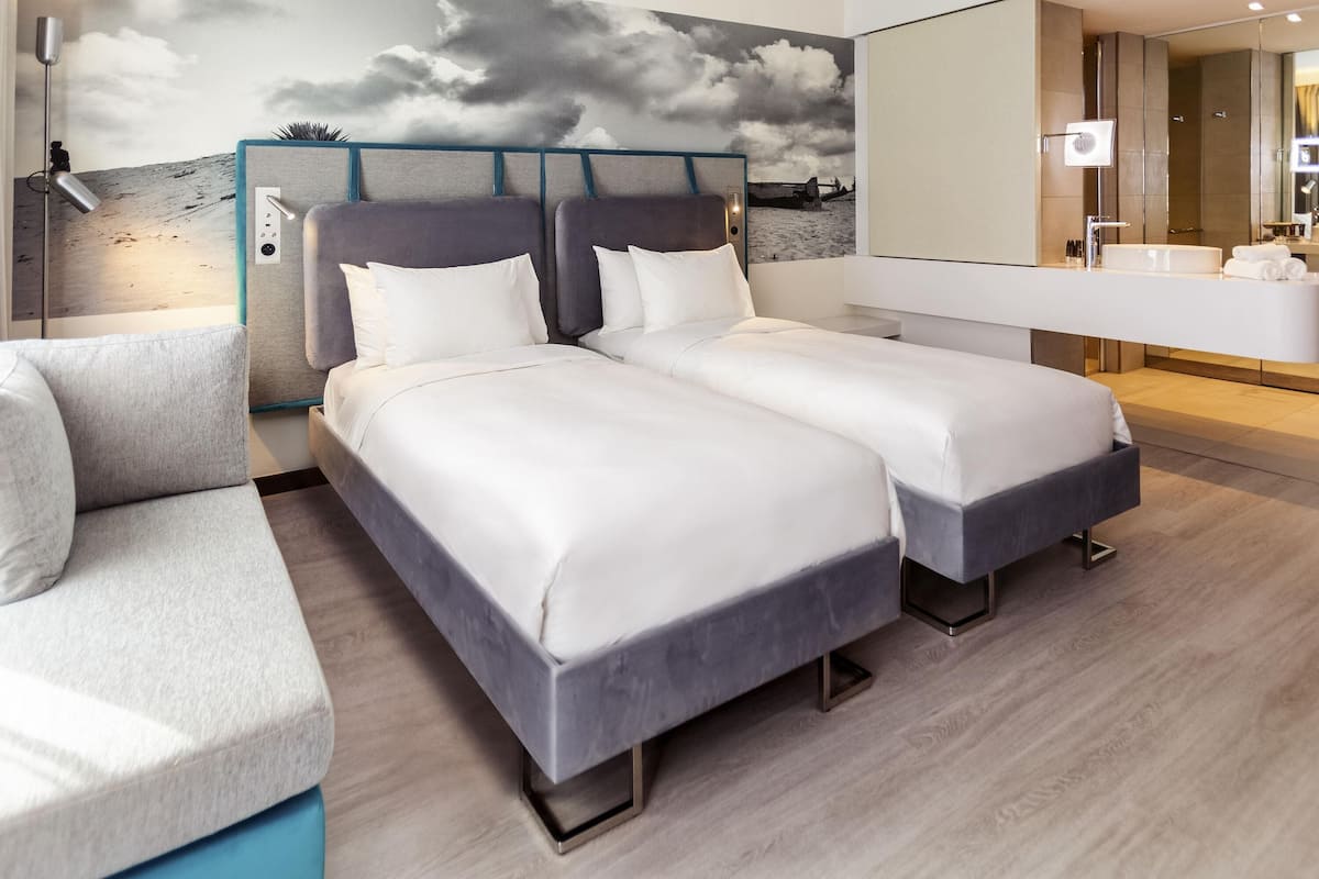 Superior Room, 2 Twin Beds | 1 bedroom, premium bedding, down comforters, minibar