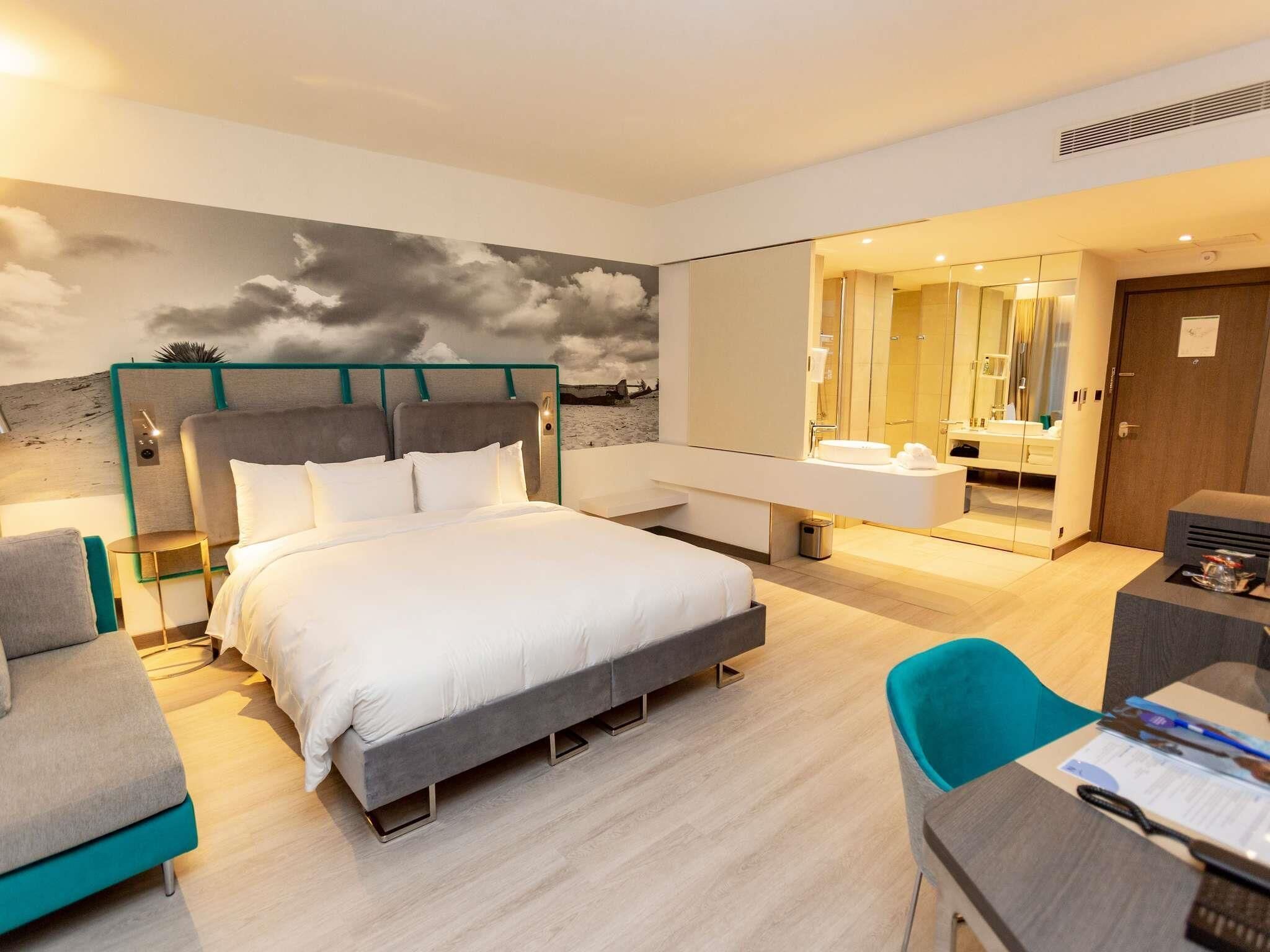 Superior Room, 1 King Bed | Premium bedding, down comforters, minibar, in-room safe