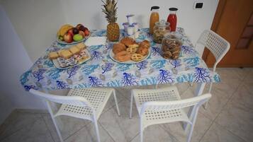 Free daily local cuisine breakfast