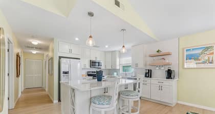 Escape to Anna Maria Island!