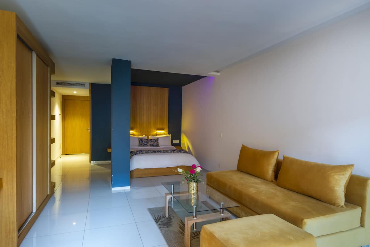 Studio Confort | Rideaux occultants, Wi-Fi gratuit, draps fournis