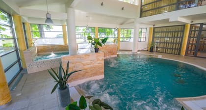 Saka Cliff Hotel & SPA
