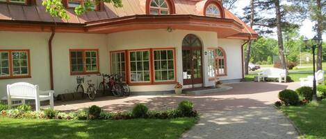 Majoituspaikan julkisivu