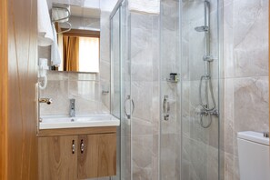 Suite, Balcony, Sea View | Bathroom | Shower, hydromassage showerhead, free toiletries, hair dryer - West Palace Hotel (Istanbul)