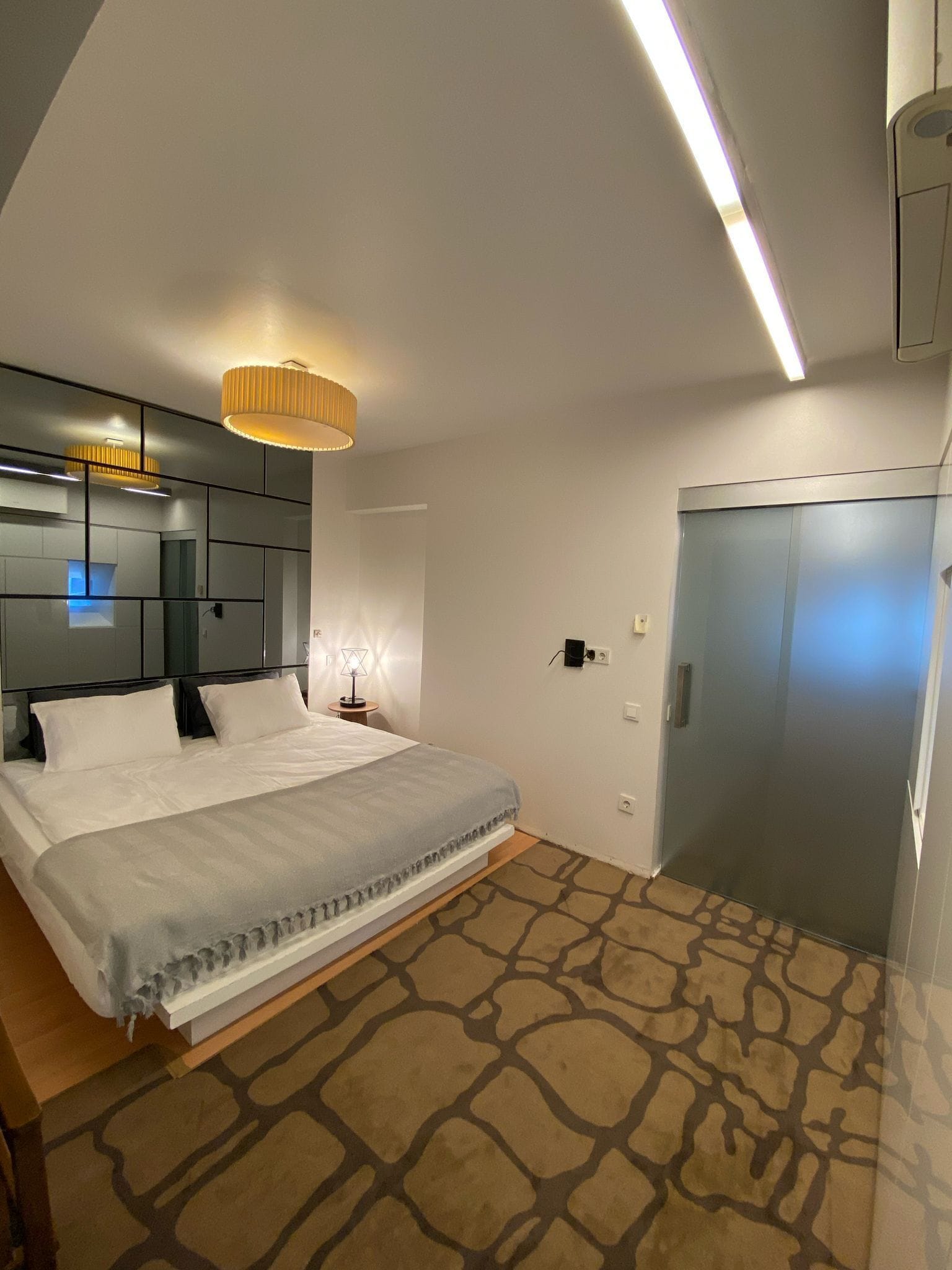 Photo - West Palace Hotel