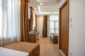 Deluxe Room, Smoking, Balcony | Premium bedding, minibar, in-room safe, desk - West Palace Hotel (Istanbul)