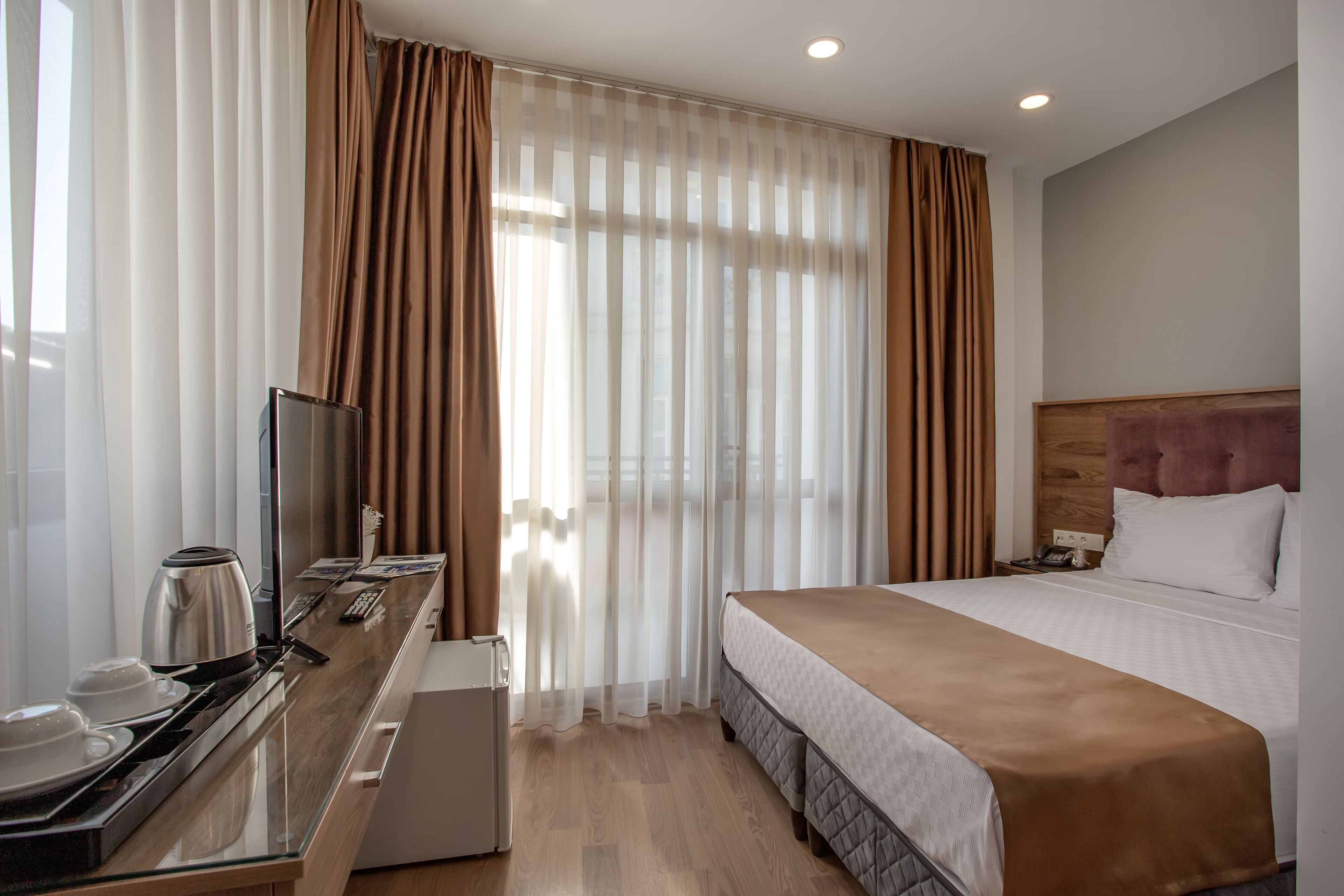 Photo - West Palace Hotel