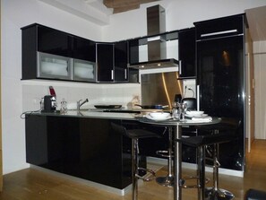Fridge, microwave, oven, stovetop - Gorgeous Paris St Germain des Pres (Paris)