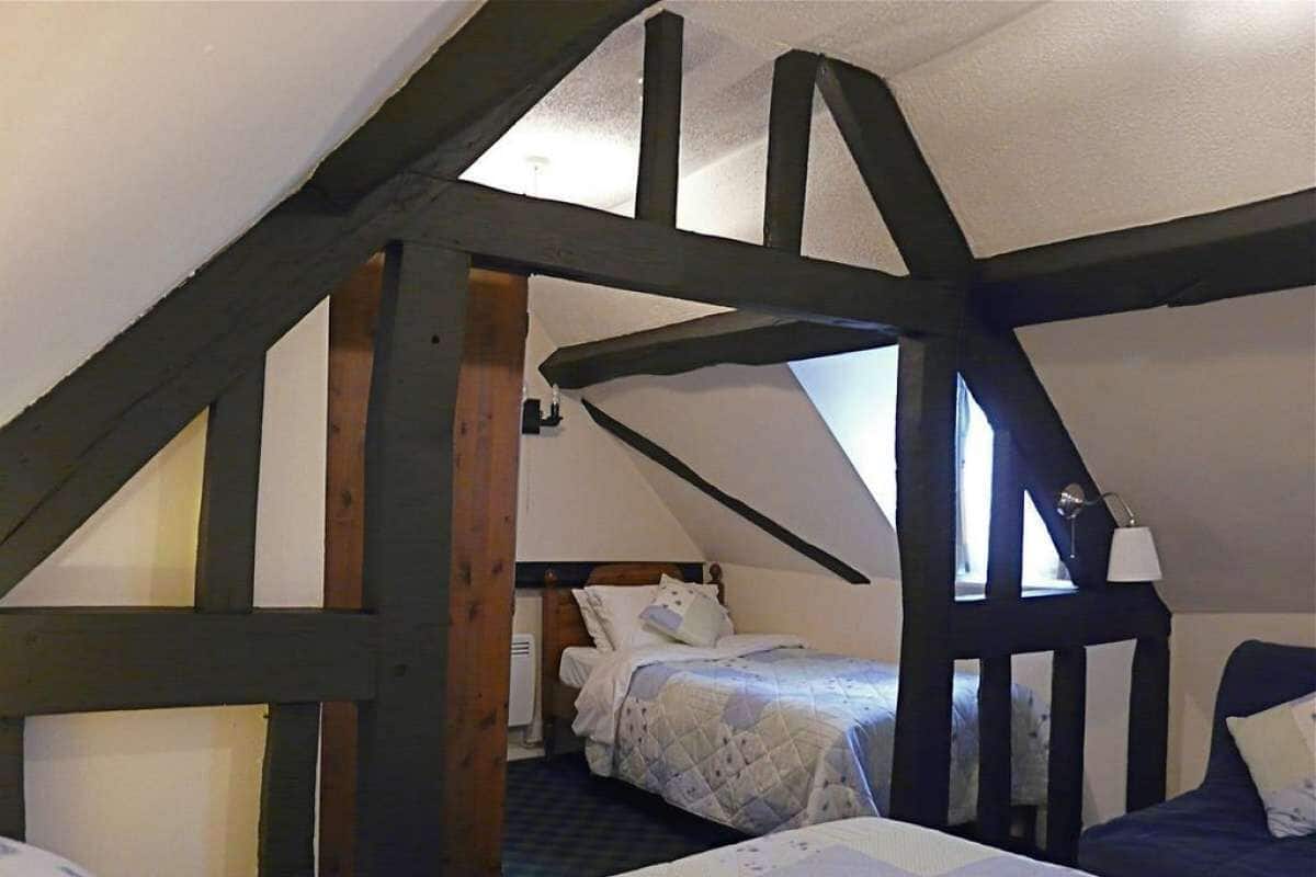Twin Room with Bath