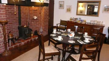 Desayuno completo incluido todos los días