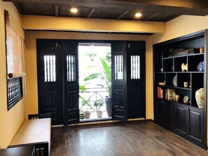 Balcony - 33B Tap The Pham Ngu Lao (Hanoi)