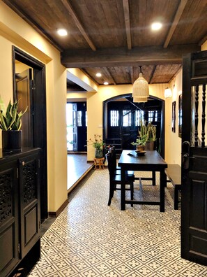 Nội thất lối vào