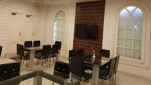 Unclassified image, 2 of 6, button - HOTEL GRAND (Faisalabad)