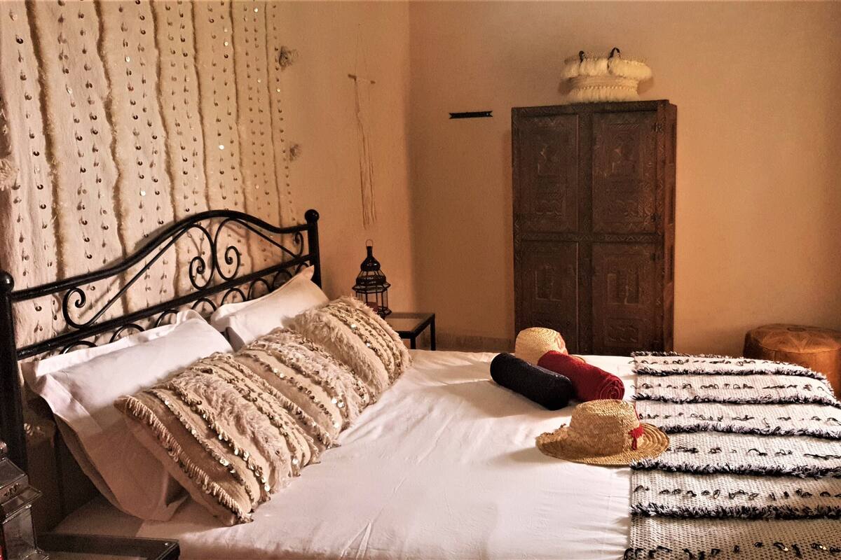 Suite Deluxe (Tiznit) | 1 habitación y espacio para trabajar con laptop