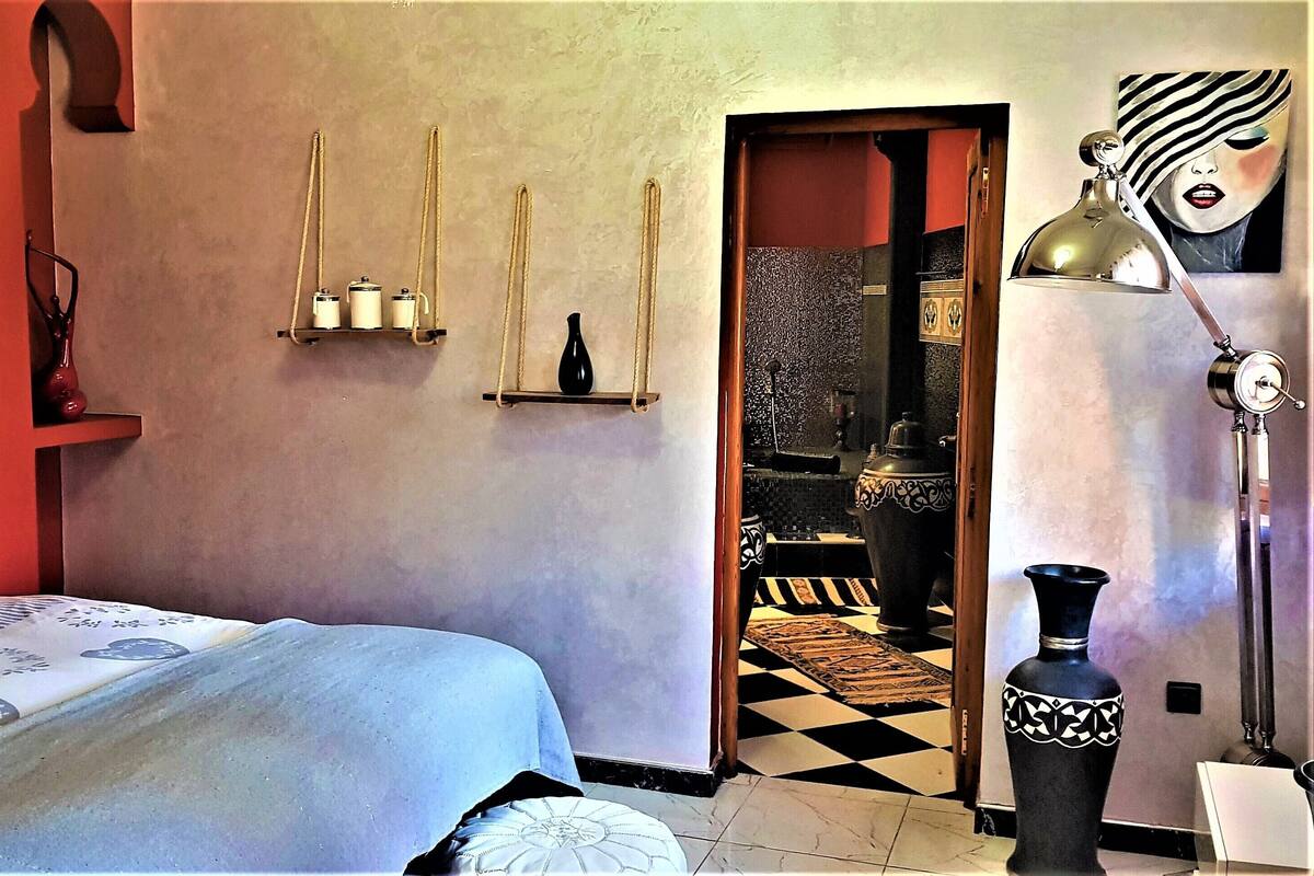 Suite (Marrakech) | 1 habitación y espacio para trabajar con laptop