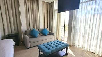 Departamento superior | Ropa de cama de alta calidad, edredón, camas Tempur-Pedic y minibar