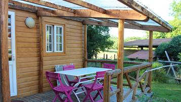 單棟小屋 (Les Jumatres) | 露台/庭院