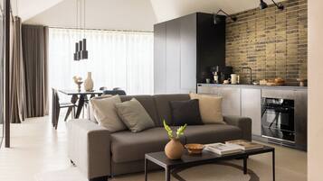 Apartment, Courtyard Area | Living area | Flat-screen TV, Netflix, streaming services