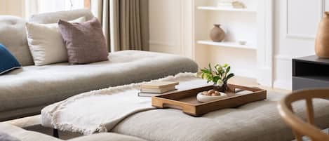 Superior Apartment | Living area | Flat-screen TV, Netflix, streaming services