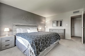 2 chambres, fer et planche à repasser, Wi-Fi gratuit, draps fournis