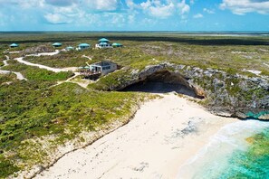 Una spiaggia nelle vicinanze, teli da spiaggia